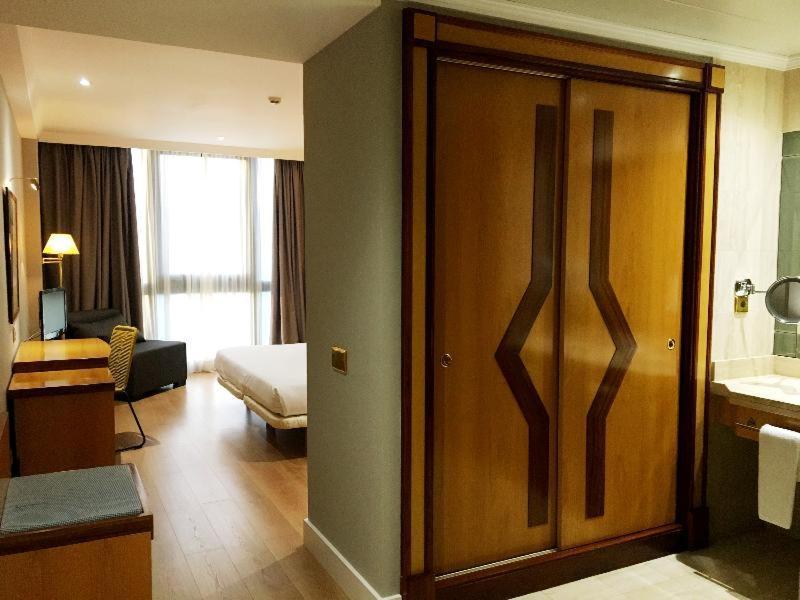 Oca Puerta Del Camino Hotel Santiago de Compostela Room photo